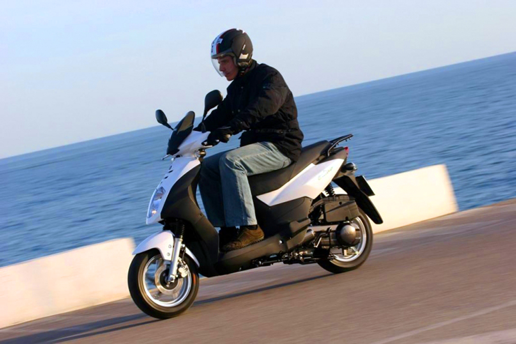Фото скутера SYM Orbit 50